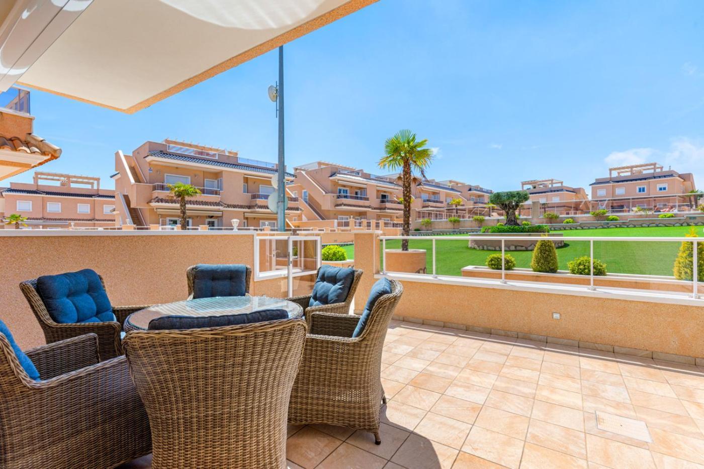 Apartments Punta Prima Indoor & Outdoor Pool Torrevieja Exterior foto